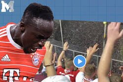 Enlace a La troleada de los fans del Bayern hacia todo el Camp Nou en pleno partido