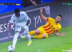 Enlace a Ya está Vinicius siendo víctima de racismo de nuevo. Hagámosle otro hashtag