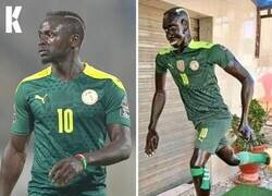 Enlace a La figura de Mané que crearon en Senegal. Captó su carisma, eso sí.