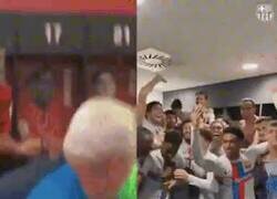 Enlace a Los pequeños se suben a las barbas