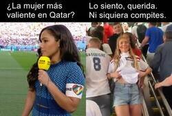 Enlace a La chica del 'Aupa Inglaterra' se la come viva