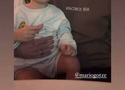 Enlace a Mario Gotze celebrando el campeonato de Argentina. Creo que ya le pueden devolver el ingreso al país