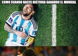 Enlace a Messi feliz, pero...