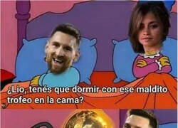 Enlace a Leo está metiendo a otra en la cama