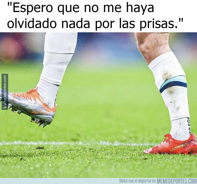 1177655 - Los botines de Cucurella