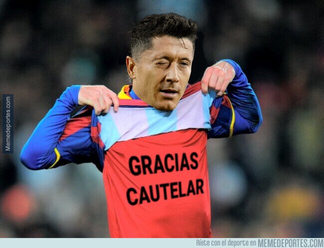1177843 - Lewandowski celebrando sus goles frente al Espanyol