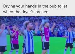 Enlace a Ese momento en el baño