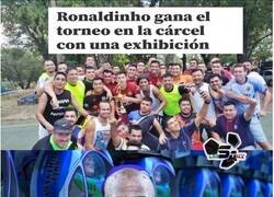 Enlace a El título que le faltaba a Dani Alves