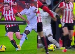 Enlace a ¿Mereció Vinicius la roja en San Mamés?