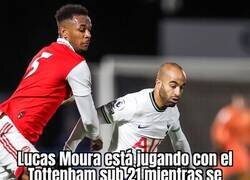 Enlace a Gran gesto de Richarlison con su colega