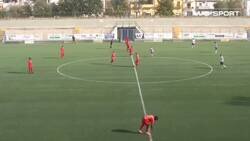 Enlace a Este gol desde el saque inicial es serio contendiente el gol más rápido de la historia. (3 segundos)