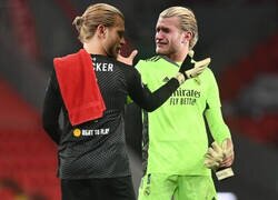 Enlace a Alisson y Courtois durante la noche de ayer