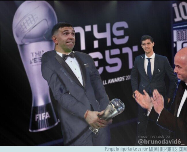1182554 - La imagen que esperaba ver en la gala de The Best