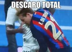 Enlace a Roja para Vinicius si, pero no amonestaron a De Jong.