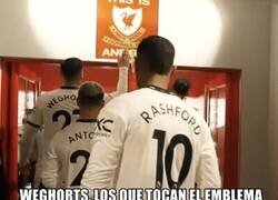 Enlace a Como se nota que es su primer día en Anfield