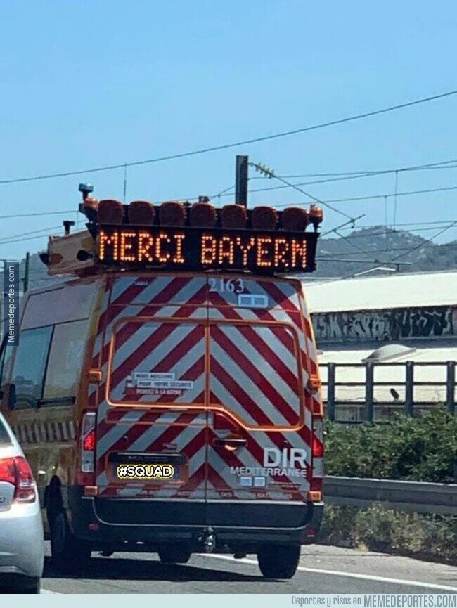 1183431 - Este carro de mantenimiento en Marsella es bastante basado