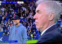 Enlace a Señor Jurgen, explique el chiste.