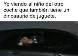 Enlace a Nada une más que los dinosaurios de juguete