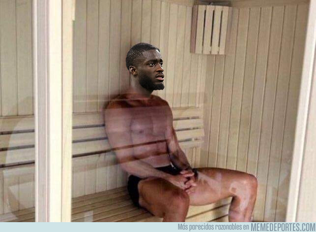 1186377 - Upamecano esta mañana en su casa