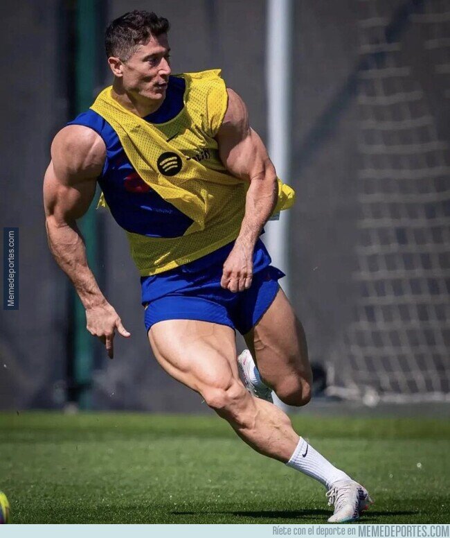 1187257 - Veo raro a Lewandowski