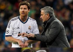 Enlace a El reencuentro entre Xabi Alonso y Mourinho