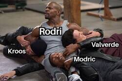 Enlace a La batalla perdida en el centro del campo