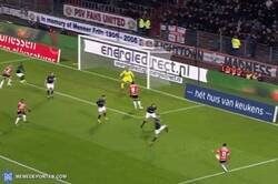 Enlace a Cosa de Luuk De Jong, no trates de entenderlo