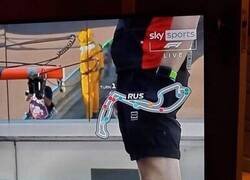 Enlace a El canal de deportes cuando mi madre pasa por la sala