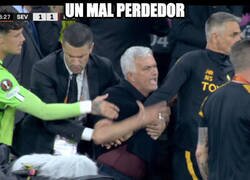 Enlace a Mourinho no cambia