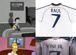 Enlace a Las nueva camiseta del Madrid, inspirada en la del año 2000