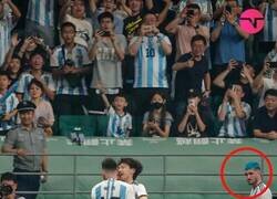 Enlace a Mamita, el chino pudo haberse ido del estadio sin piernas...