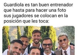 Enlace a Los tiene bien enseñados