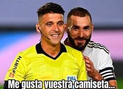 Enlace a ¿Por qué en el Al Ittihad visten como árbitros?