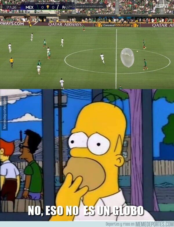 1192376 - En la Final de la Copa Oro apareció un condón inflado en mitad de pantalla