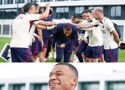 Enlace a Vuelve la sonrisa a Paris