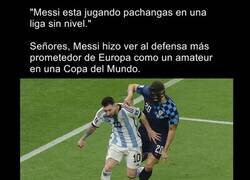 Enlace a Lo sé, todos parecen aficionados frente a él