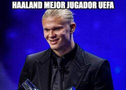 Enlace a Esperando escuchar que Messi no es el que más UEFA BEST PLAYER tiene ni sumándole a su premio antecesor