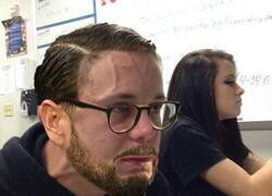 Enlace a Tremenda mordida de lengua