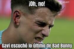 Enlace a Le sangran los oídos