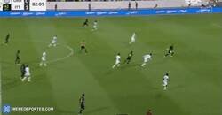 Enlace a Benzema, completamente adaptado al nivel Árabe