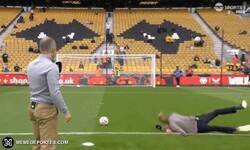 Enlace a Peter Crouch no está acostumbrado a patear con suelas lisas