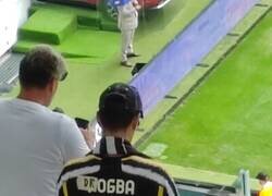 Enlace a Este fan de la Juve ahorrando dinero y dignidad