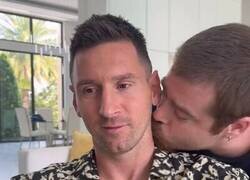 Enlace a Debe ser el teaser de entrevista más raro que he visto