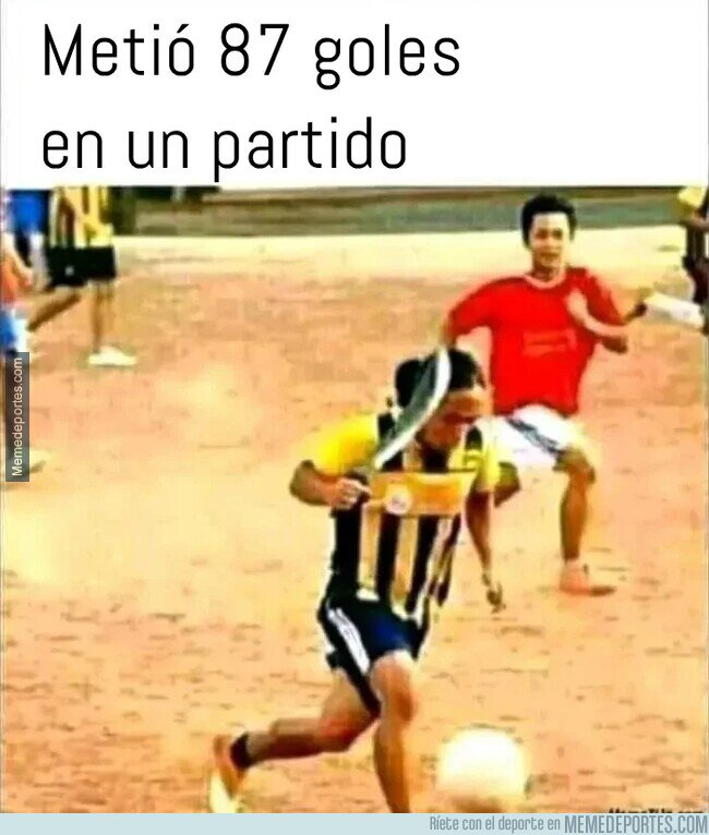 1198025 - Un delantero que da miedo