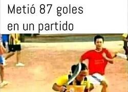 Enlace a Un delantero que da miedo