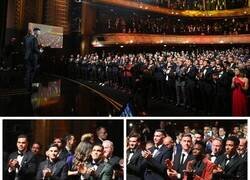 Enlace a El fútbol se pone de pie ante Messi