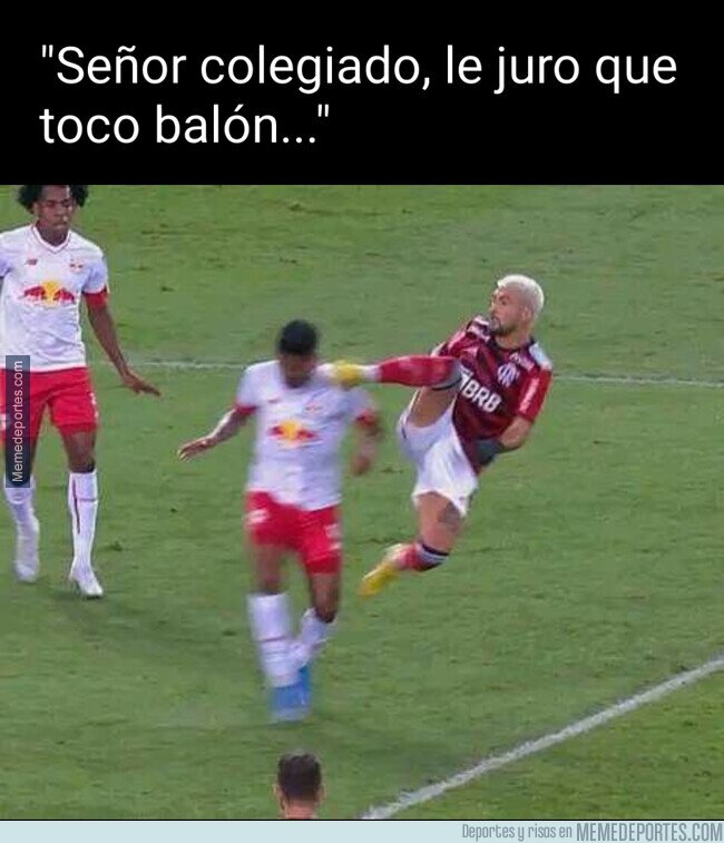 1198782 - ¿Cómo pudo pitar falta?