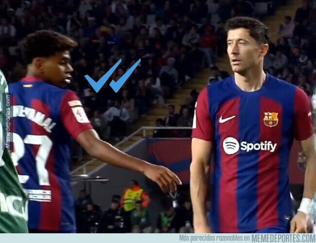 1198796 - Lewandowski dejó a Lamine en visto