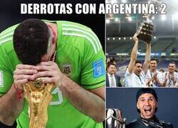 Enlace a Espeluznante dato del Dibu con Argentina