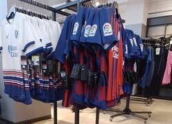 Enlace a ¿Quien no se acuerda de aquella temporada donde San Lorenzo jugó en la liga española?